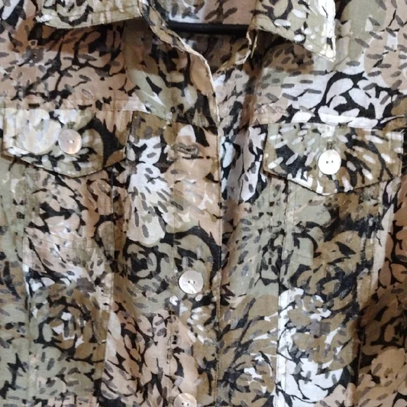 Ruby Rd. Wild And Chic Leaf Pattern Button-Up Shirt - Picture 5 of 6